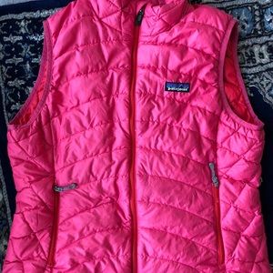 Patagonia women’s vest size medium.  Pink